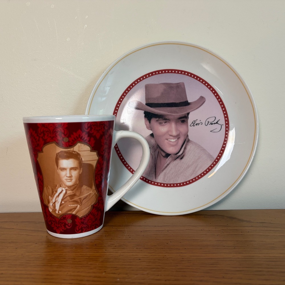 Elvis Presley Signature Product Mug and Plate Set Megatoys Red Damask Cowboy